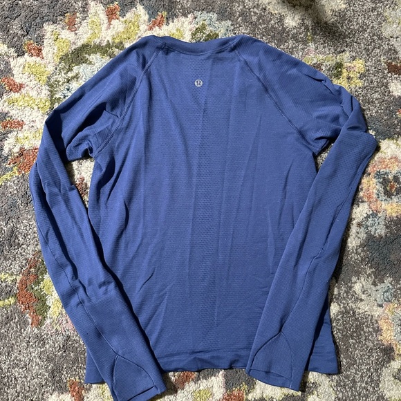 Lululemon Top Sz 4 - Picture 2 of 2
